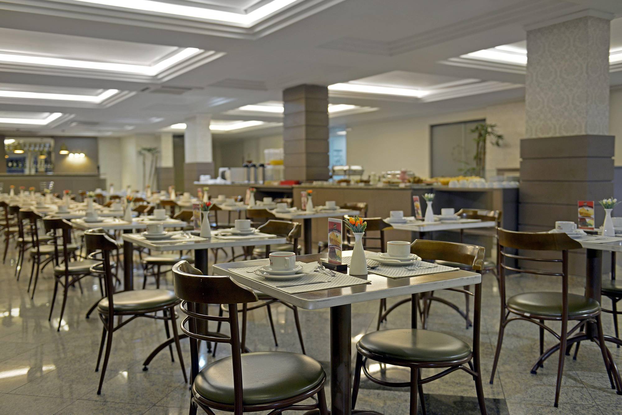 Hotel Astron Suítes São José dos Pinhais